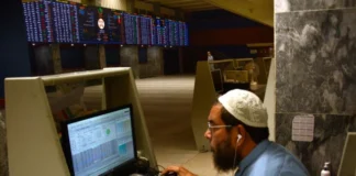 PSX Ends Flat as Selling Pressure Wipes Out Early Gains