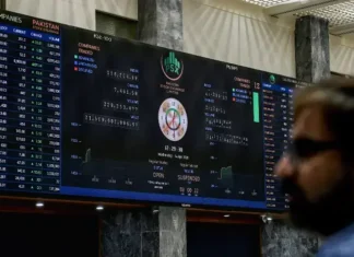 Stocks Decline as Geopolitical Tensions Overshadow IMF Deal